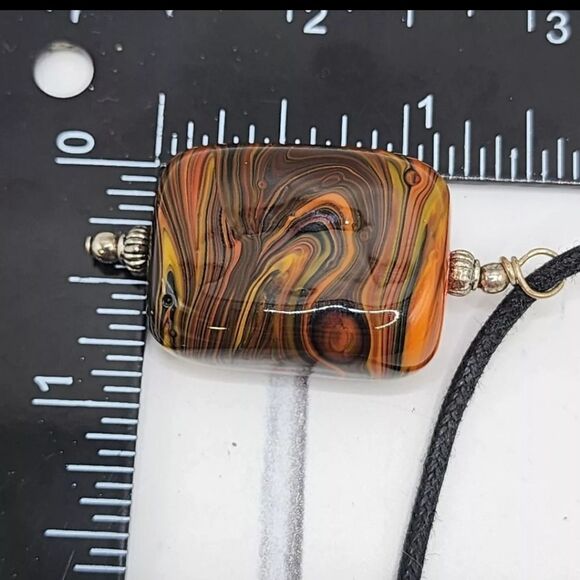 Polished Agate Pendant Necklace Corded Swirl 24" - Picture 6 of 10